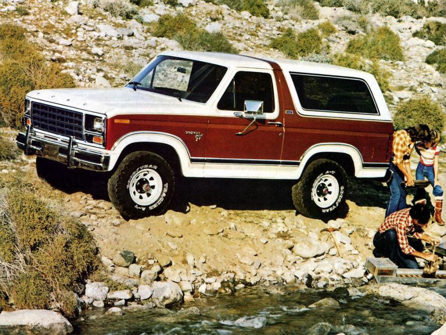  Ford Bronco XLT 1981 года  (фото 2 из 3)